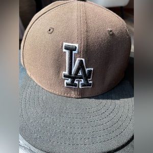 New Era Los Angeles 59FIFTY Embroidered fitted cap Size: 7 1/4